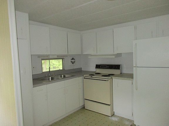 5th image of 30 Plantation Dr