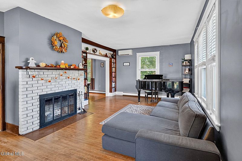 4th image of 518 Rankin Avenue