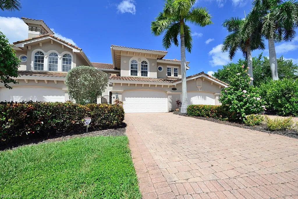 3 bed, 2.0 bath, 2408 sqft, $7,000 — Photo 1