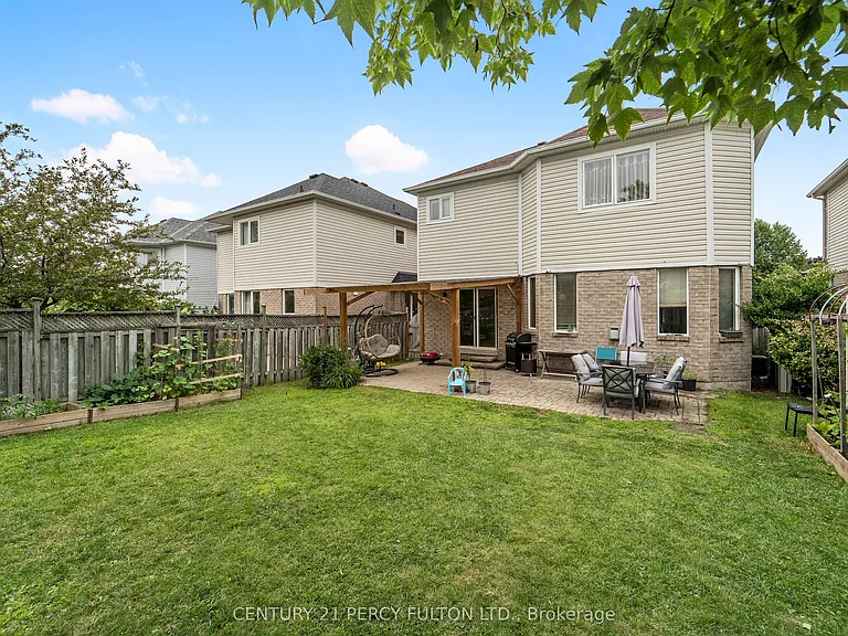 35 Weldon St — Photo 27