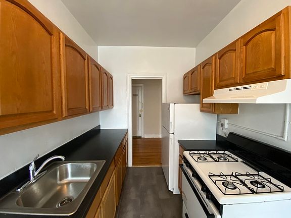 4th image of 43-35 44th St #5M
