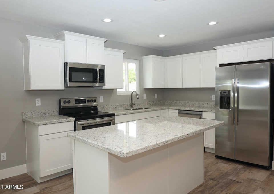 1st image of 2534 E Jacinto Ave