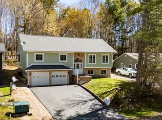 22 Duke St, Muskoka Lakes, ON P0B 1J0