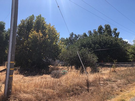 3rd image of 22109 Corona Ave