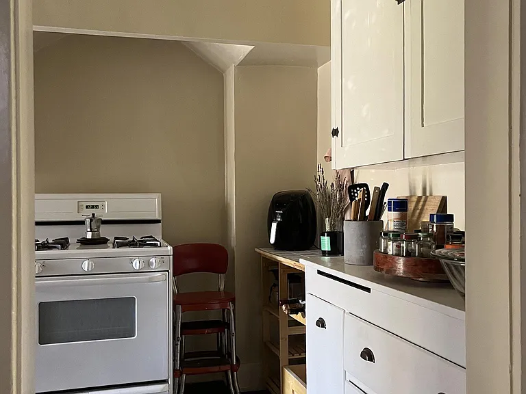 2714 H St #4 — Photo 8