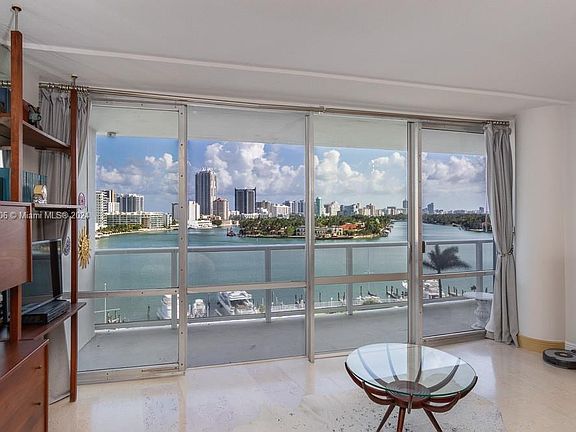4th image of 900 Bay Dr APT 710