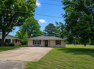 1230 1st St, Hempstead, TX 77445