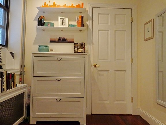 3rd image of 223 W 16th St APT 2C