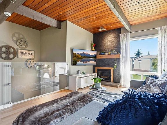 4th image of 416 SE Pinemont Gate NE