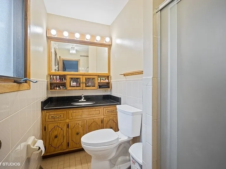 9144 N Lincoln Ave — Photo 10