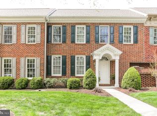 33 Devonshire Sq, Mechanicsburg, PA