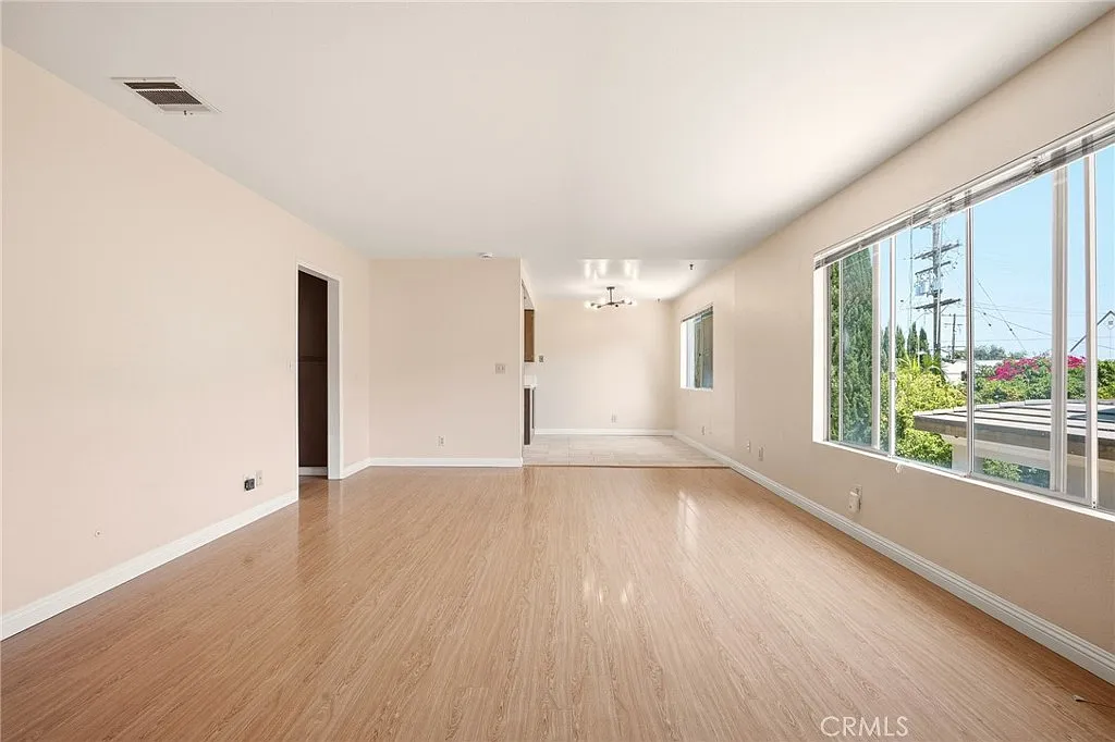 2 bed, 1100 sqft, $2,750 — Photo 4