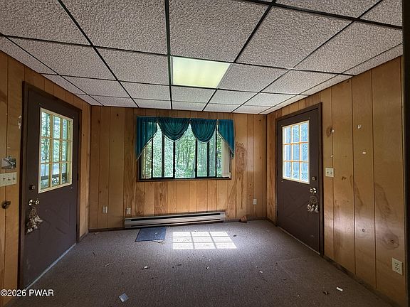 4th image of 10 Tanglewood Ln