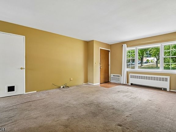 5th image of 18 Wedgewood Dr BLDG 18 #25