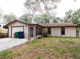 9619 N Connechusett Rd, Tampa, FL 33617