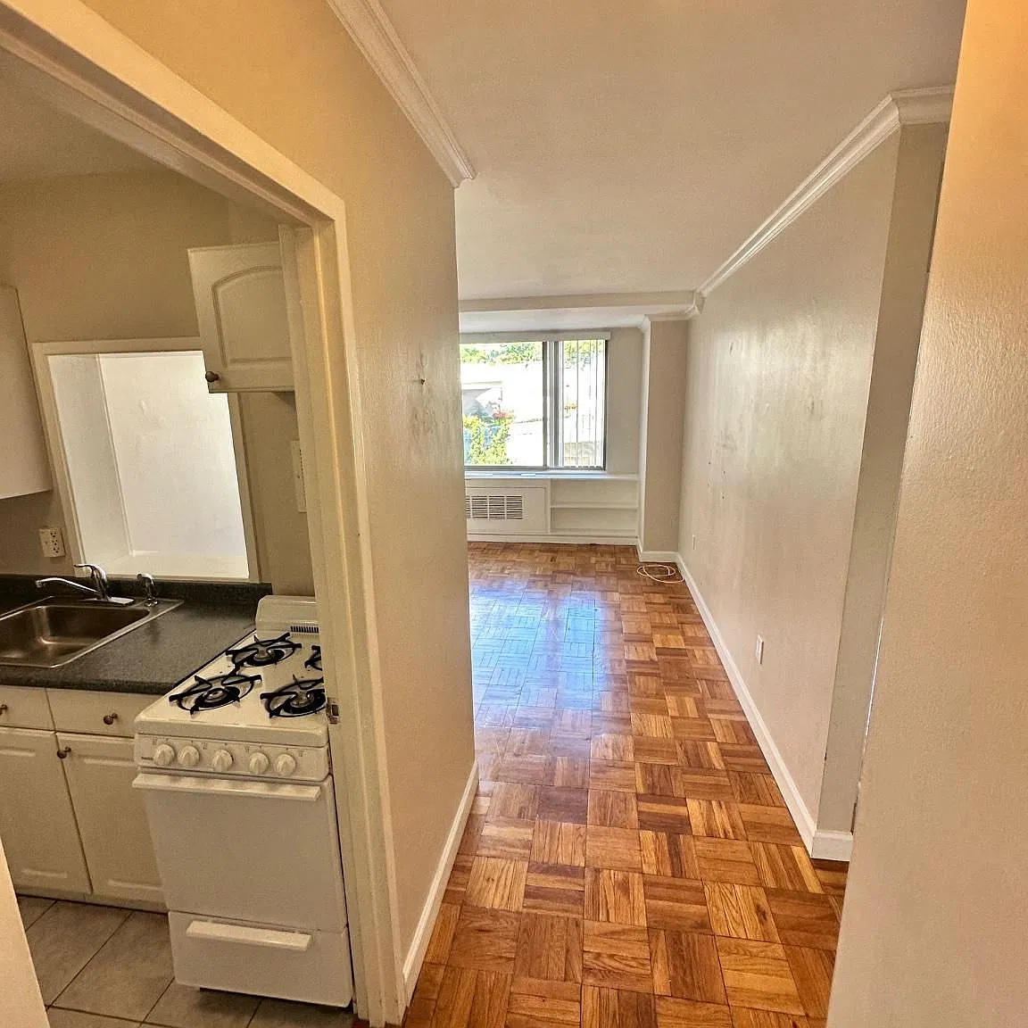 1 bed, 1.0 bath, 514 sqft, $2,100 — Photo 2
