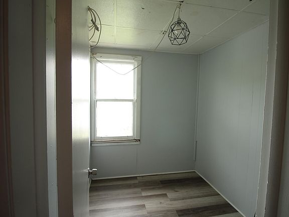 possible 3rd bedroom or office