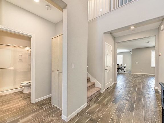 4th image of 3041 Quincy Ave