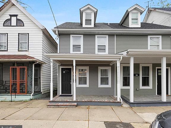 2nd image of 203 Mill St