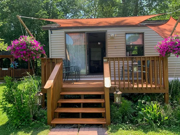 60 Carnsies Place Rd, Pulaski, NY 13142