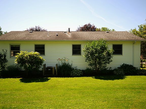 3rd image of 18298 Southwood Dr