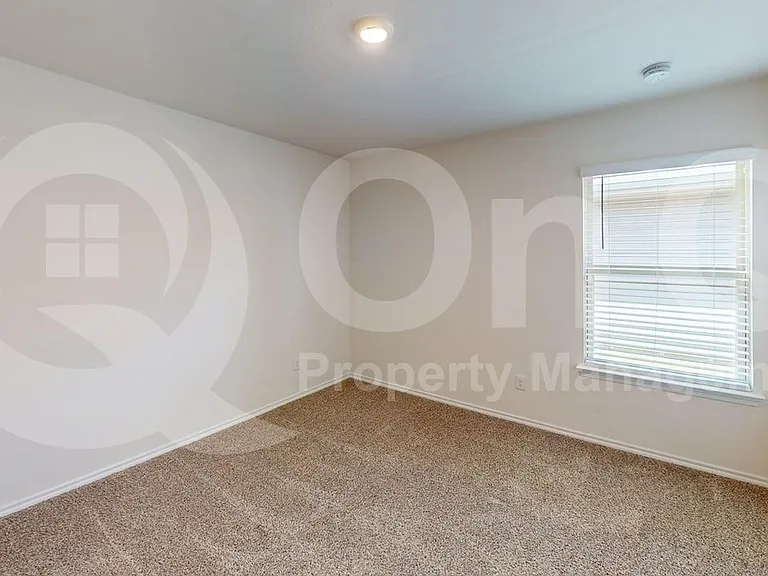 6534 Whitecap Dr — Photo 12
