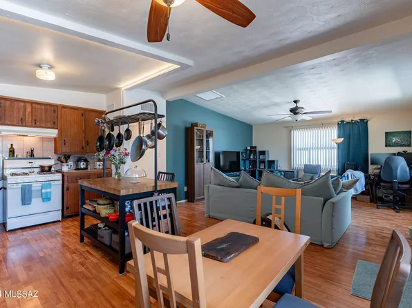 1369 W Delaware St, Tucson, AZ 85745