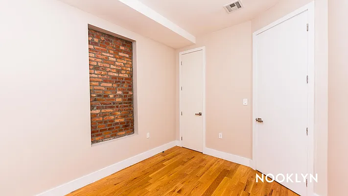 Rented by Nooklyn NYC LLC | media 11