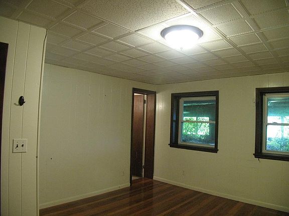 3rd image of 914 W Moss Ave APT H