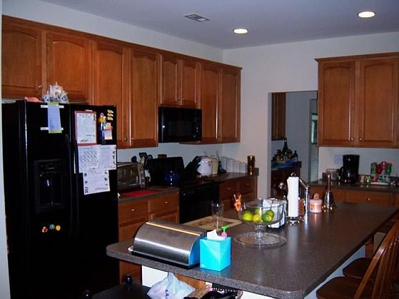 Spacious Kitchen with large center island