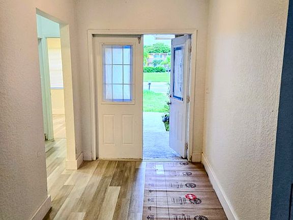 5th image of 612 NW 6th Ave