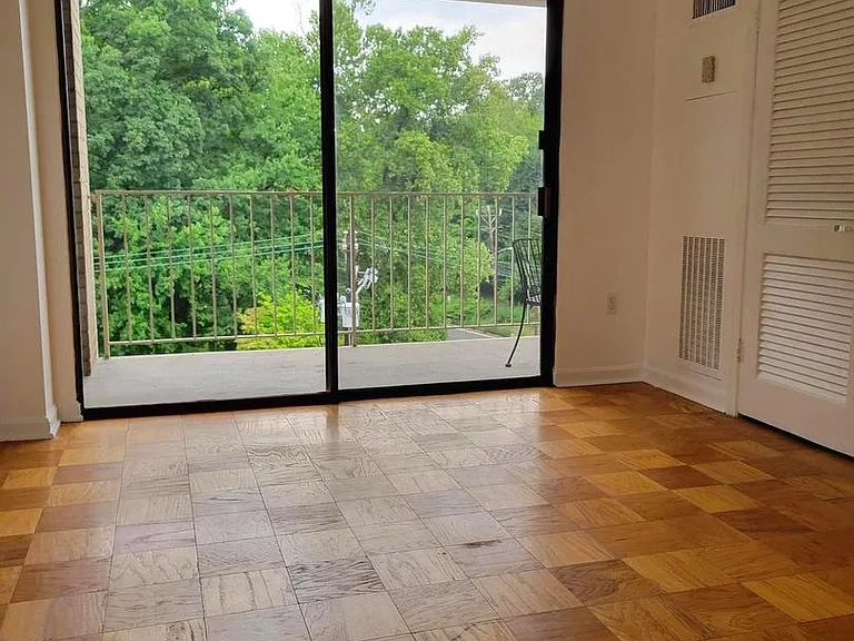 2100 Washington Ave #5A — Photo 3