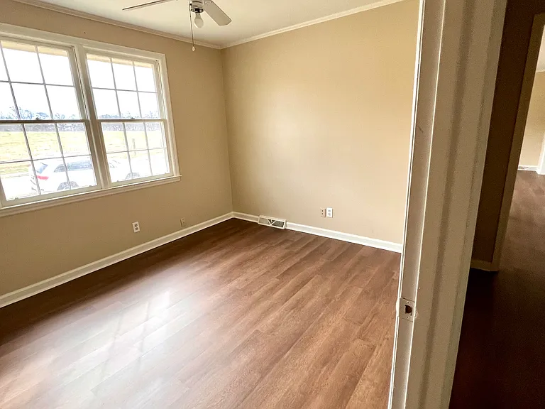 600 Brooks Rd — Photo 23