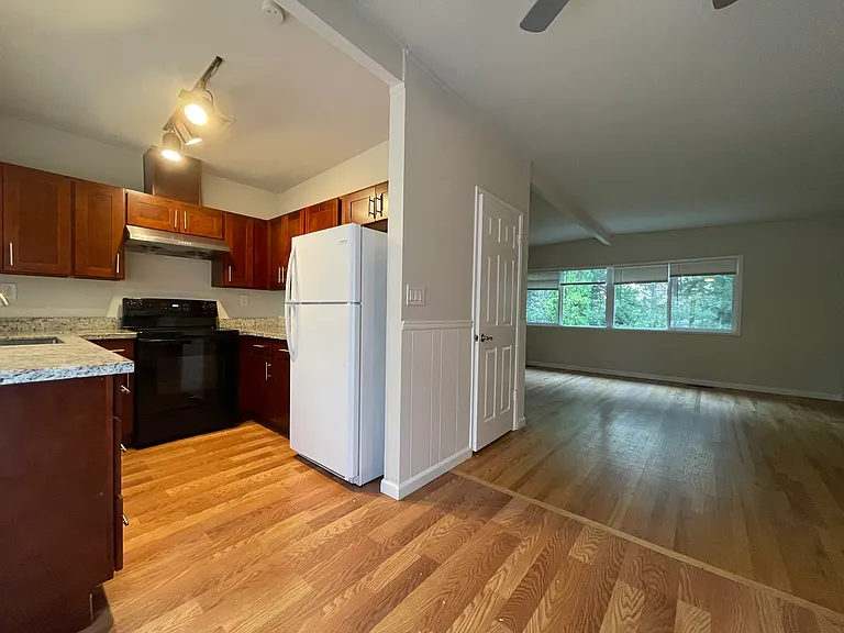 14212 SE 37th St — Photo 6