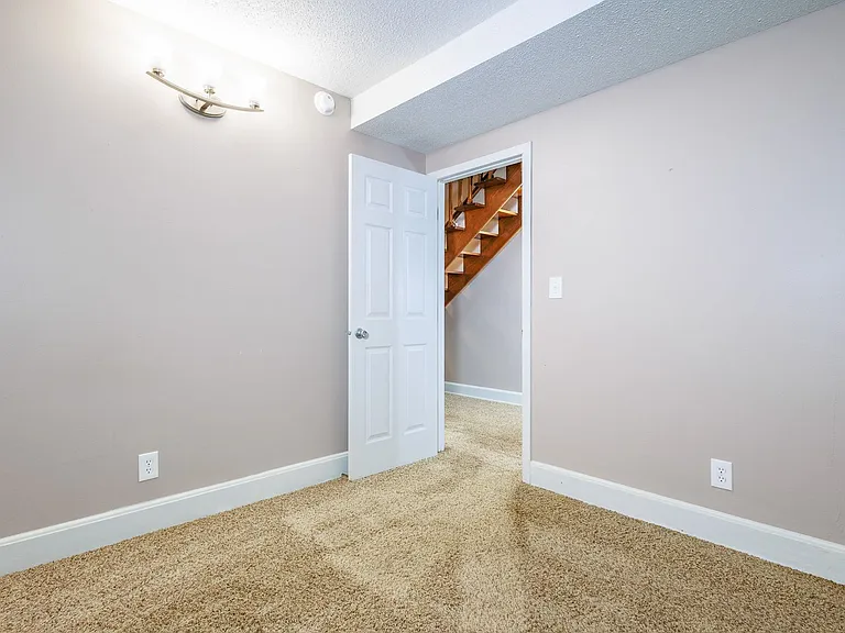 2120 Deer Park Blvd — Photo 8