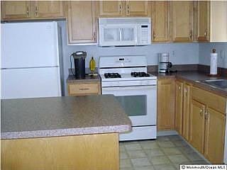 3rd image of 5 Chambord Ct