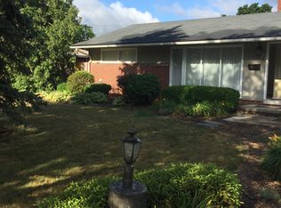 29143 Rock Creek Dr, Southfield, MI 48076