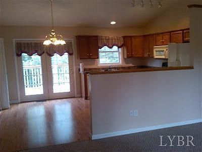 4th image of 2085 Twin Lake Dr