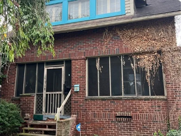 318 E Elizabeth St, New Castle, PA 16105