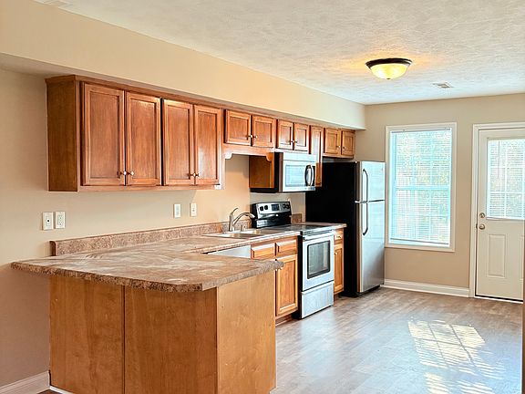 4th image of 336 Walnut Creek Dr