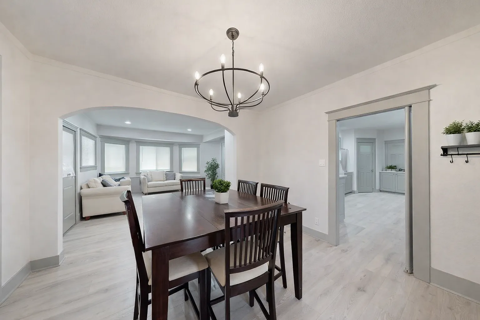 3 bed, 1517 sqft, $2,600 — Photo 3