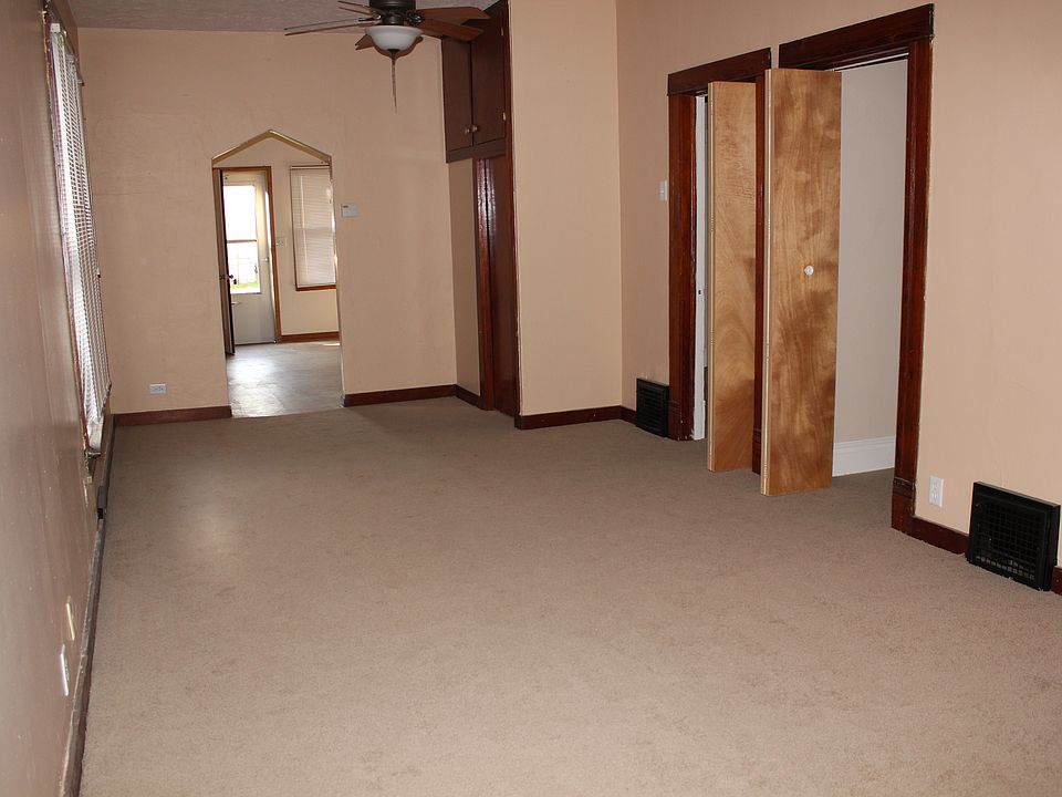 1st image of 4326 S 21st St