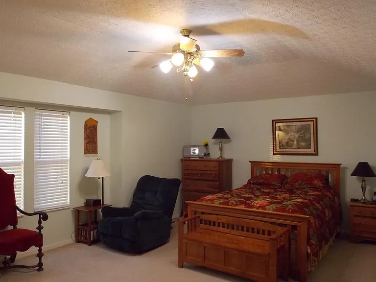 Master bed room