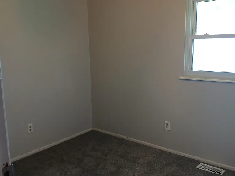 417 N Mechanic St — Photo 6