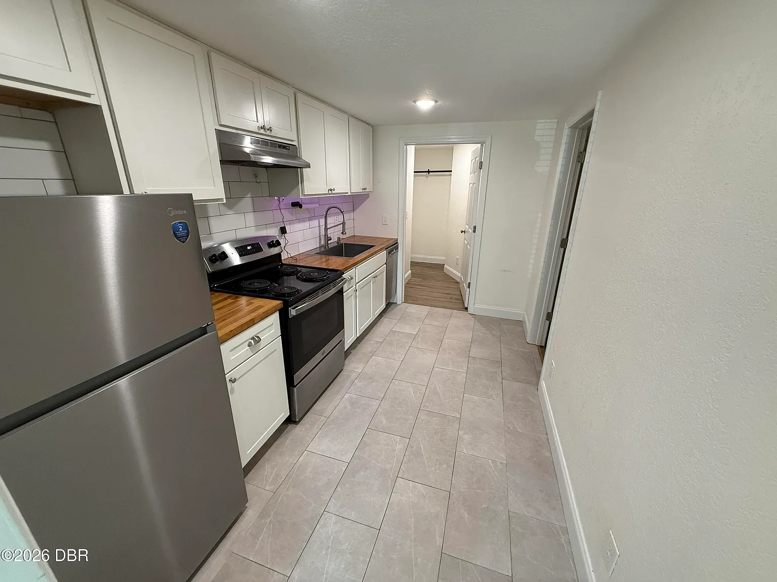 411 N Wild Olive Ave — Photo 4