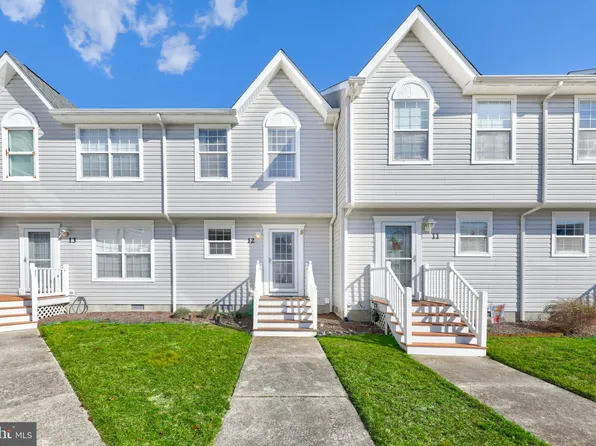 38172 Beachwood Ct #F12, Frankford, DE 19945