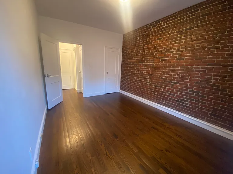 228 Commonwealth Ave #10 — Photo 7