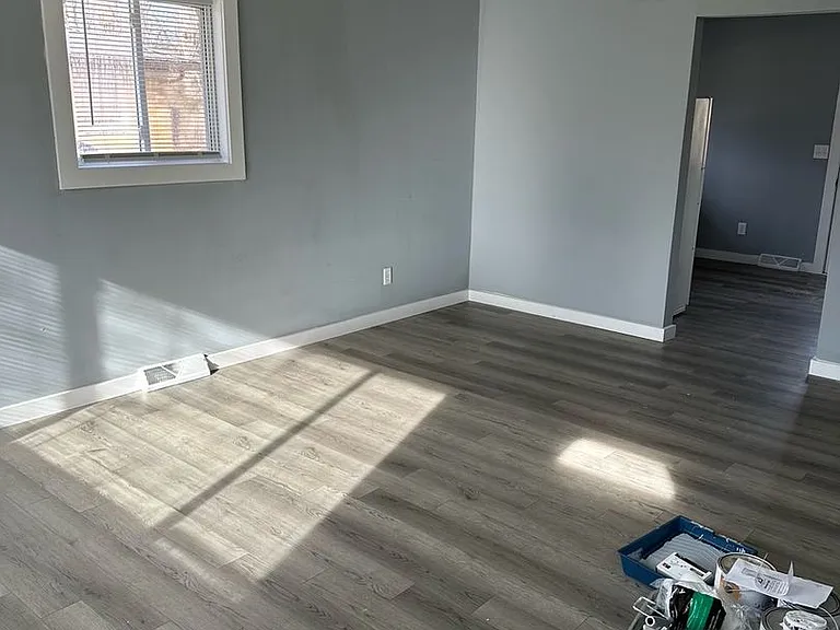 2942 S Walnut St — Photo 4
