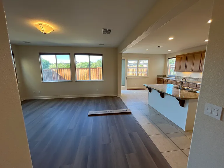 Seaglass Dr — Photo 5