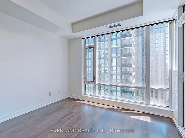 21 Widmer St #1507 — Photo 14
